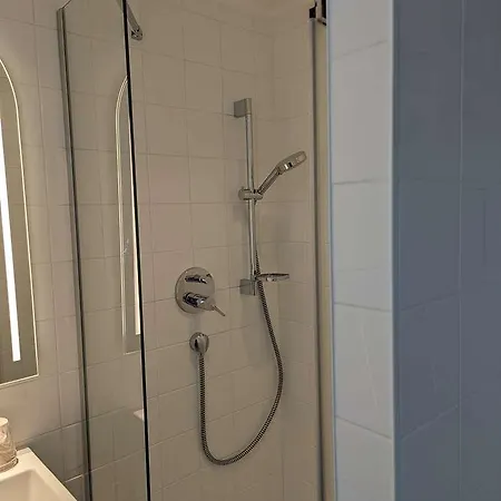 Hotel Western Bretagne Montparnasse 4*
