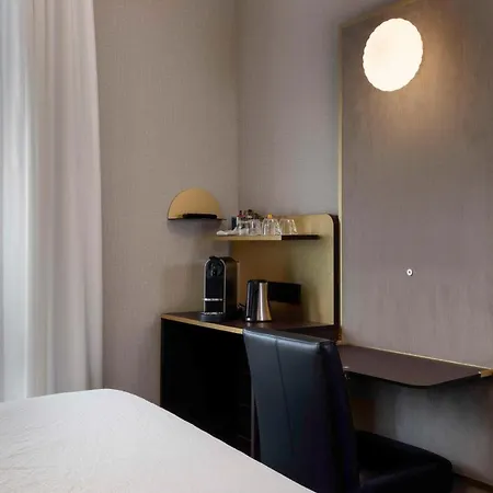 Western Bretagne Montparnasse Hotel París