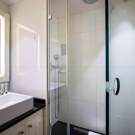 Western Bretagne Montparnasse 4* París