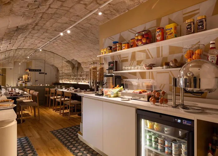 Western Bretagne Montparnasse 4*