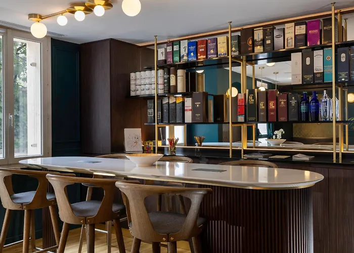 Hotel Western Bretagne Montparnasse 4*