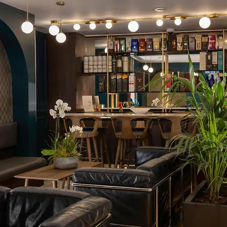 Best Western Plus Bretagne Montparnasse Parigi