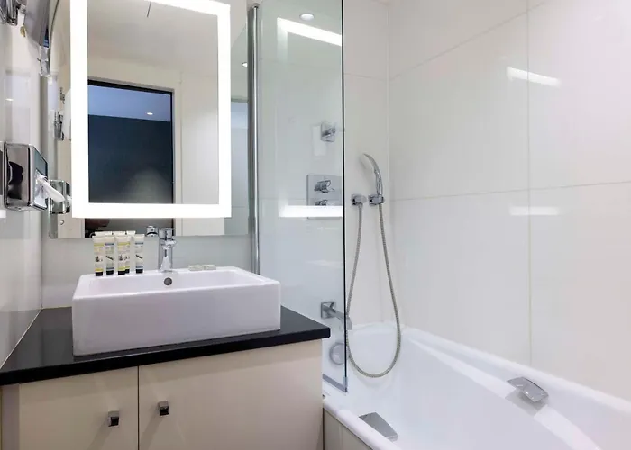 Best Western Plus Bretagne Montparnasse