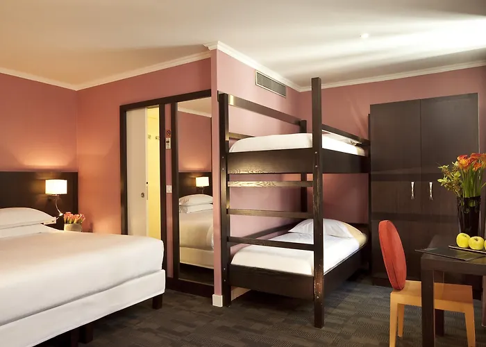 Best Western Plus Bretagne Montparnasse Parigi