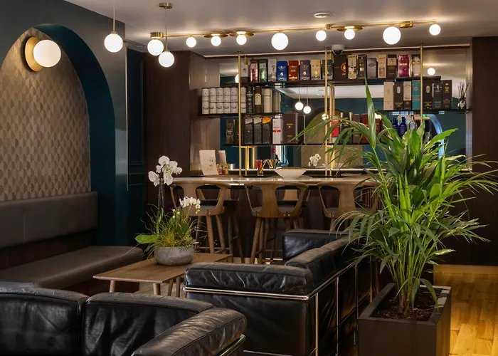 Best Western Plus Bretagne Montparnasse Parigi